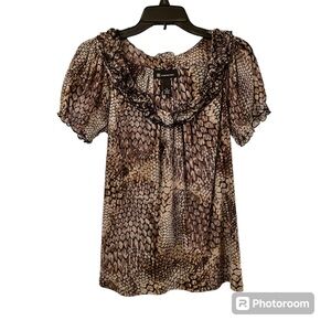 Reptile Print Peasant Top with Ruffled Scoop Neck Collar. Size medium.